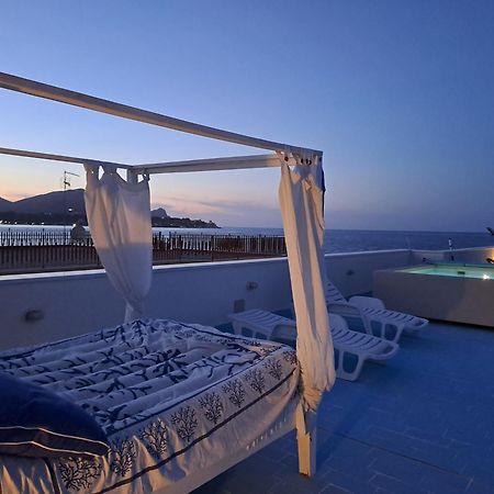 Blue Life, Sea-Luxury Rooms On The Beach Between Palermo And Cefalu' Casteldaccia Eksteriør billede