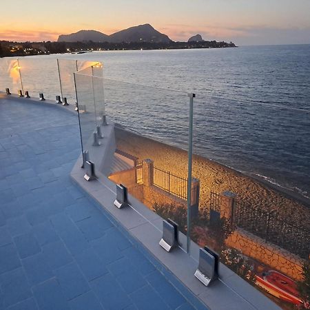 Blue Life, Sea-Luxury Rooms On The Beach Between Palermo And Cefalu' Casteldaccia Eksteriør billede