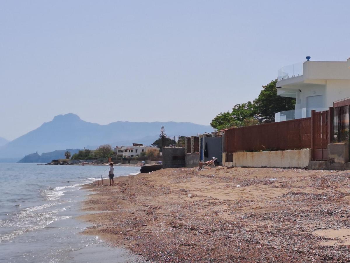 Blue Life, Sea-Luxury Rooms On The Beach Between Palermo And Cefalu' Casteldaccia Eksteriør billede