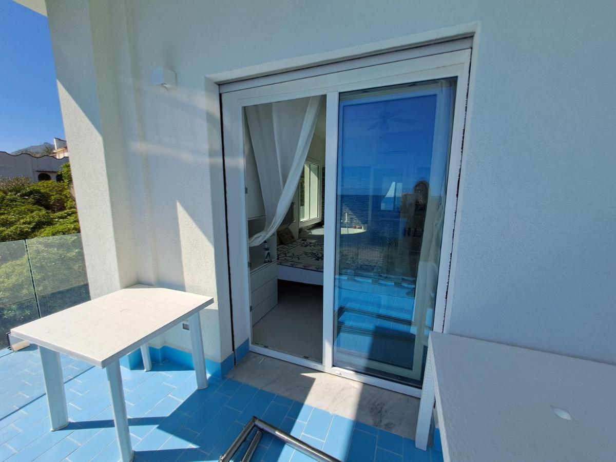 Blue Life, Sea-Luxury Rooms On The Beach Between Palermo And Cefalu' Casteldaccia Eksteriør billede