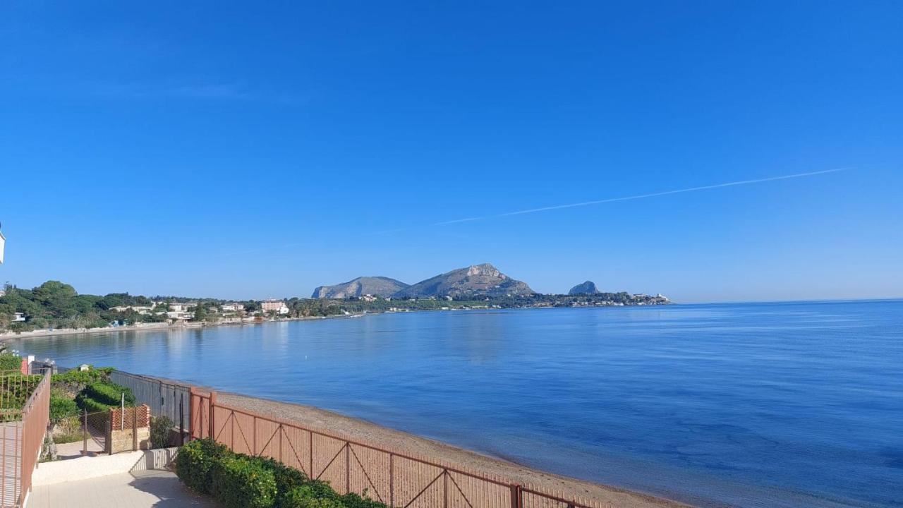 Blue Life, Sea-Luxury Rooms On The Beach Between Palermo And Cefalu' Casteldaccia Eksteriør billede