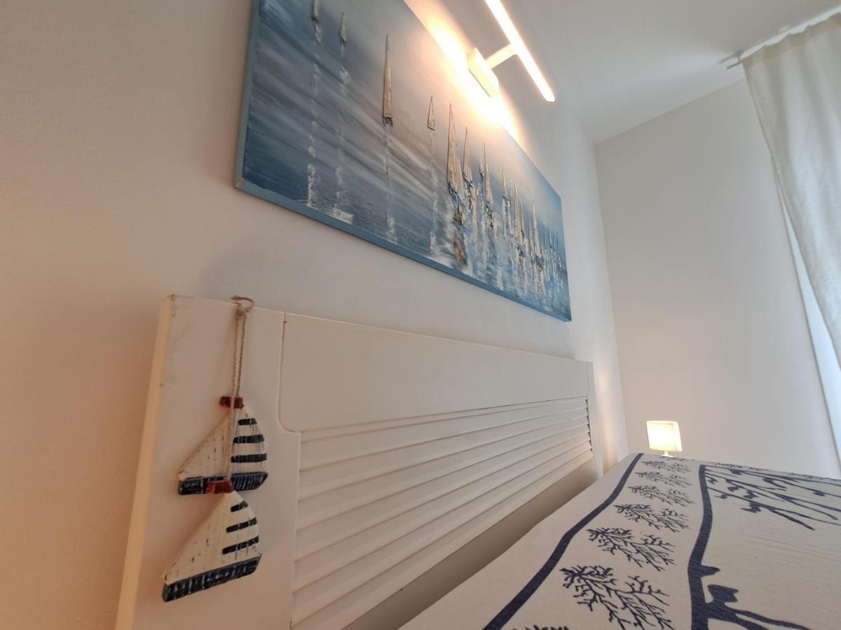 Blue Life, Sea-Luxury Rooms On The Beach Between Palermo And Cefalu' Casteldaccia Eksteriør billede