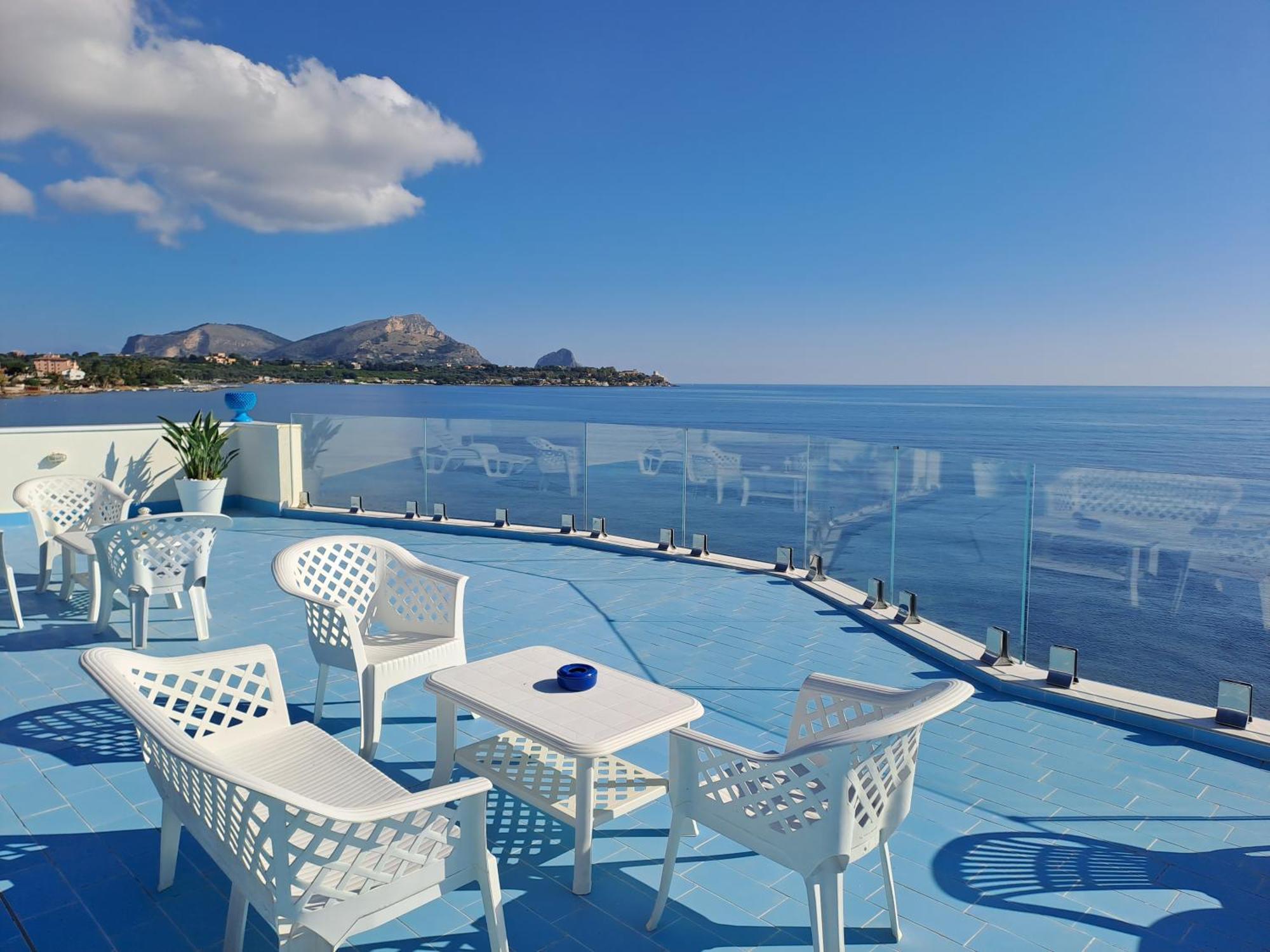 Blue Life, Sea-Luxury Rooms On The Beach Between Palermo And Cefalu' Casteldaccia Eksteriør billede