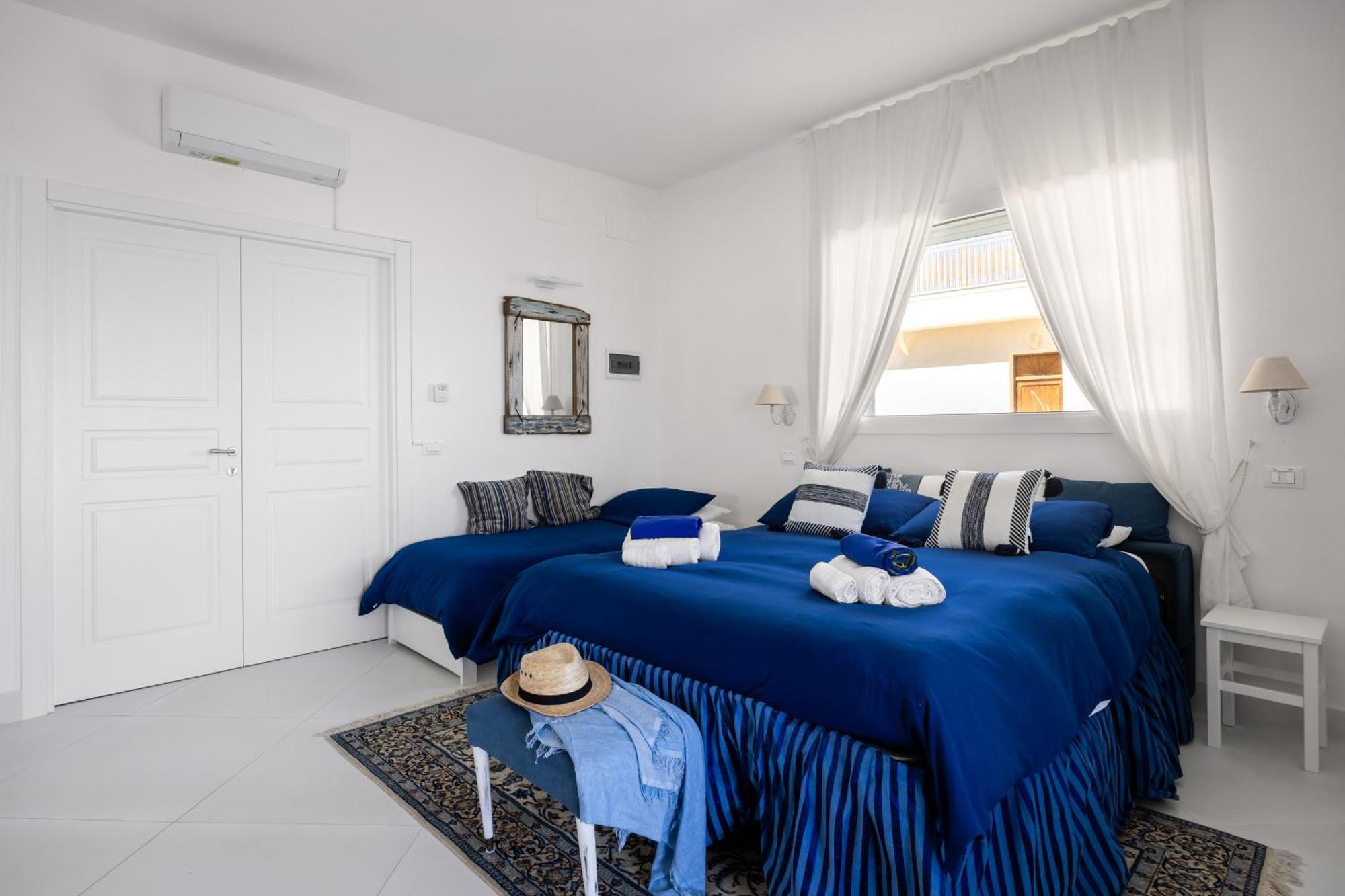 Blue Life, Sea-Luxury Rooms On The Beach Between Palermo And Cefalu' Casteldaccia Værelse billede